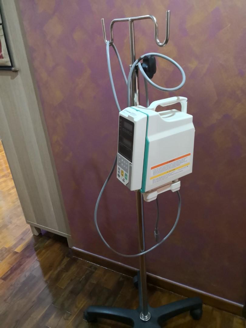 Terumo Infusion Pump TE171 with adjustable, movable stand, Health