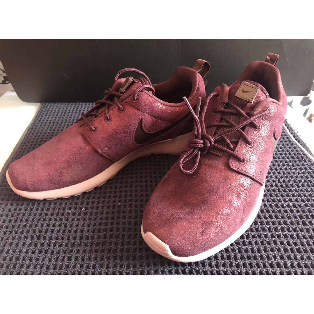 women's nike roshe one premium casual shoes