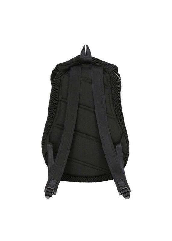 Issey backpack discount