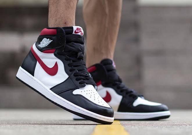 Air Jordan 1 High Retro OG Gym Red 10 Men s Fashion Footwear Sneakers on Carousell