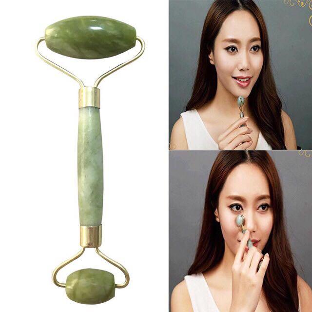 Authentic Jade Roller (Category: Face Care) located in Malabon City. Submitted by djstoree (Listing ID 246545476, Image 2). Description: Super sale Authentic jade imported .