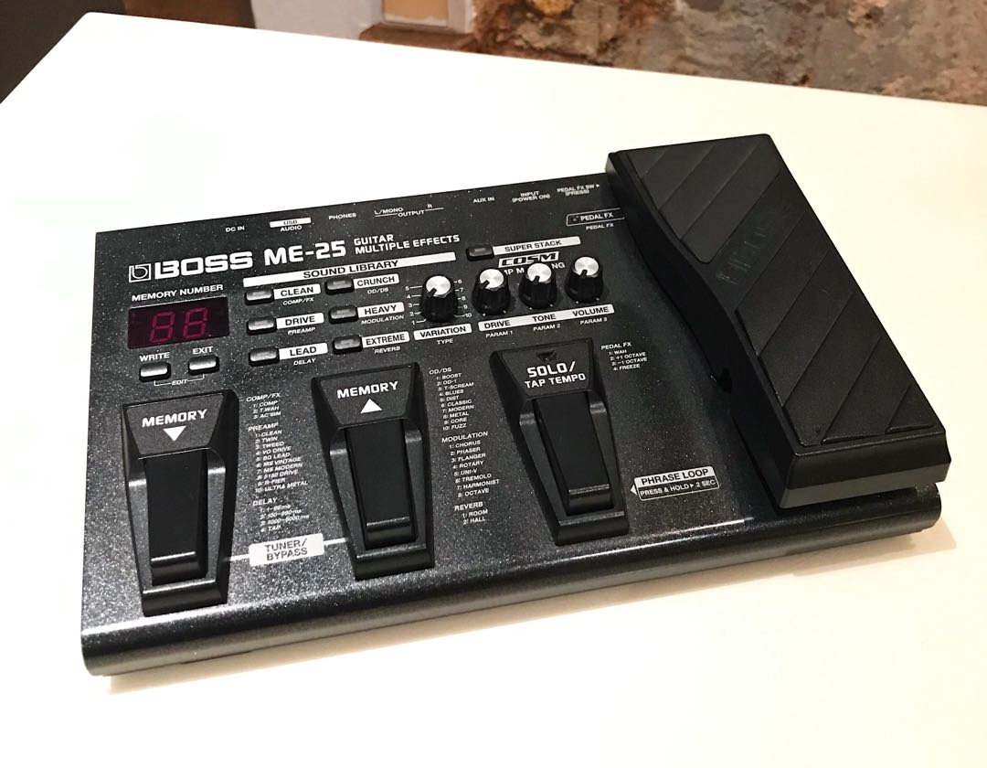 BOSS ME25 Guitar Multiple Effects, Hobbies & Toys, Music & Media