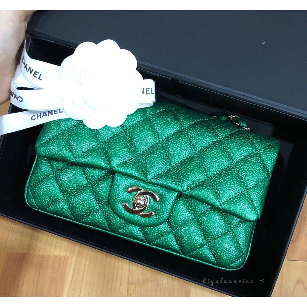 Chanel 18S emerald green trifold wallet
