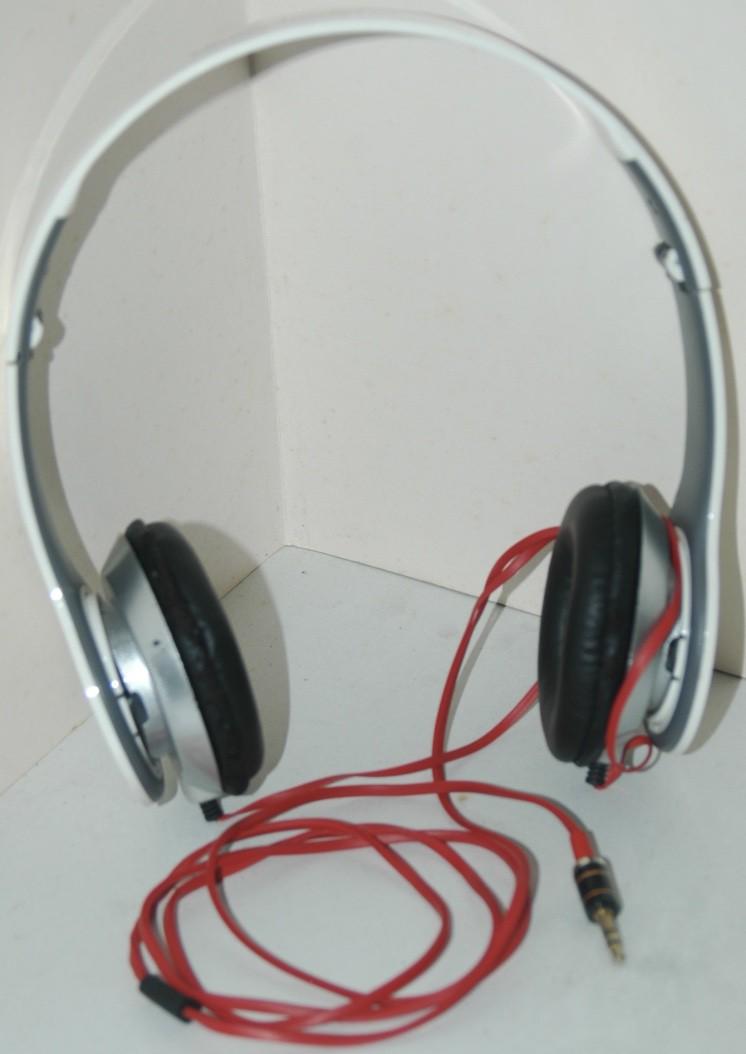 Eclipse Pro EP-2000 Studio Style Dolby Sound Foldable Stereo Headphones, White (Category: Headphones & Headsets) located in Quezon City. Submitted by inxskolexion (Listing ID 246338357, Image 2). Description: Eclipse Pro EP-2000 Studio Style Dolby Sound Folding Stereo Headphones. White. This was bought new in the US. Pre-owned, lightly used, in excellent working and cosmetic condition. They fit directly over the ears, offering a great listening e