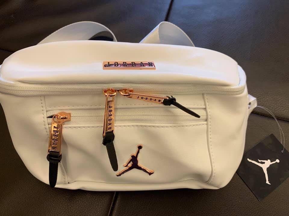 Jordan regal discount air crossbody bag