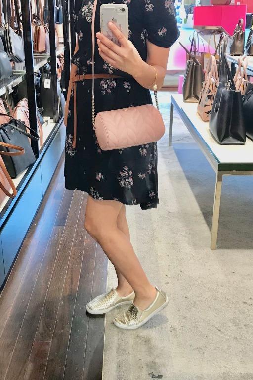 Small zip crossbody discount bag