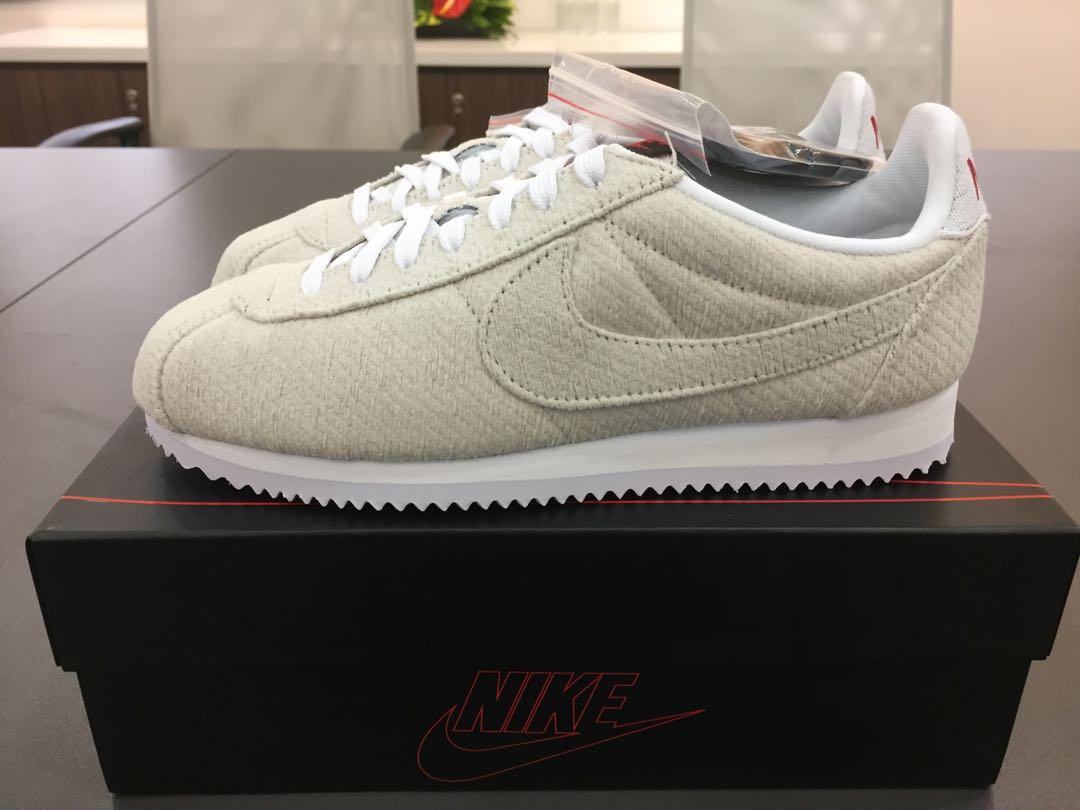 Nike classic cortez stranger things sail upside down pack top