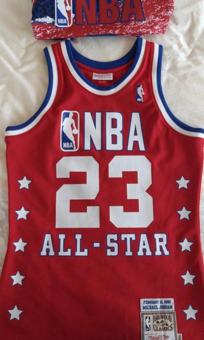what size jersey did michael jordan wear