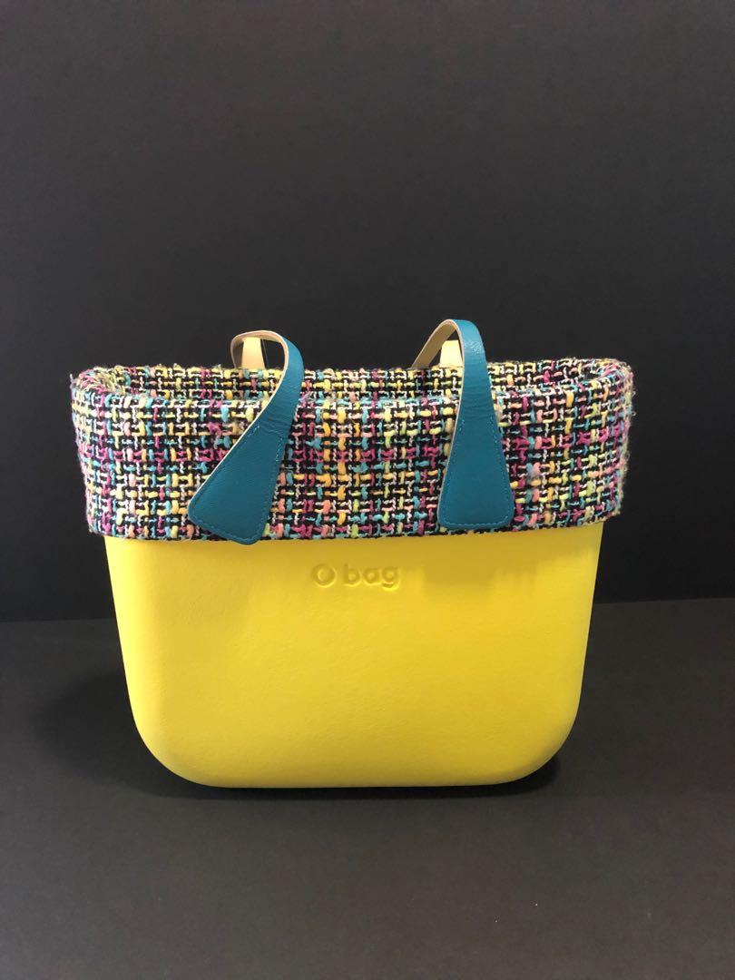 OBag Mini Handbag Set (Category: Tote Bags) located in Singapore. Submitted by appasells (Listing ID 246406178, Image 1). Description: O Bag Mini. A modular bag that can be customised with different trims and straps! Refer to photos for possible combinations! Set includes, 1 x Body (Lime) 1 x Zipped Trim 1 x Long Strap 1 x Handle w/ Strap .