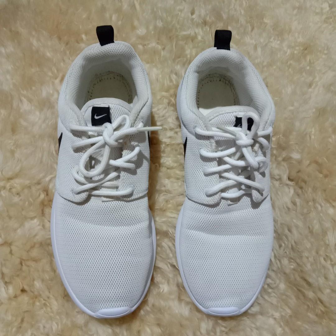 sale roshe run