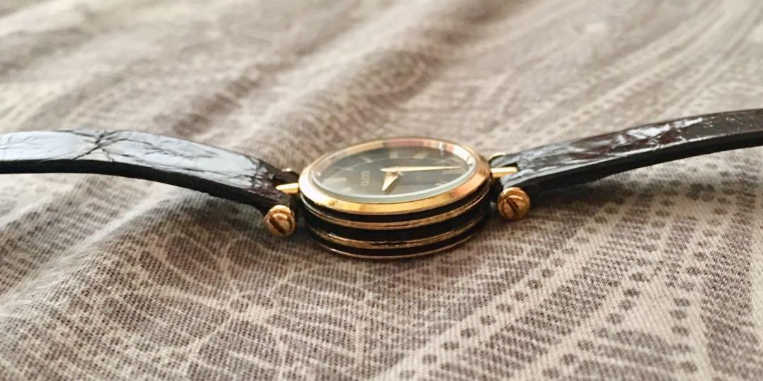 Original GUCCI 2040L watch