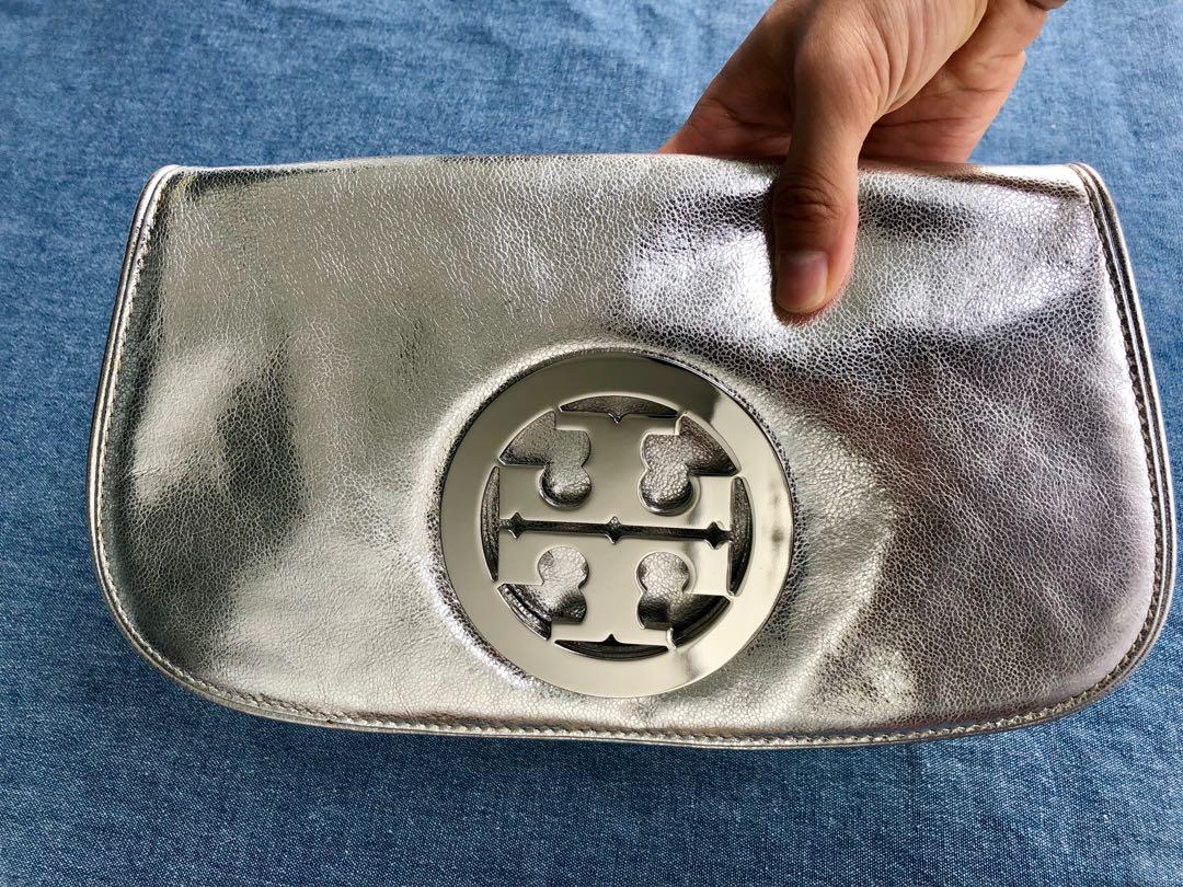 Silver tory burch clutch sales