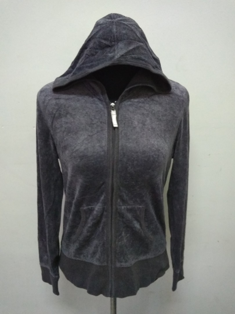 UNIQLO Grey Velvet Hoodie Sweater Women s Fashion Coats Jackets
