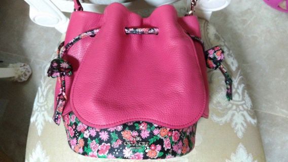 （分類：）位於 。 由 betty959 提交（商品編號 215057212，圖片 1）。簡介： 。