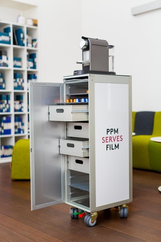 Airline Service Trolley / Flight Catering / Meal / Beverage / Galley