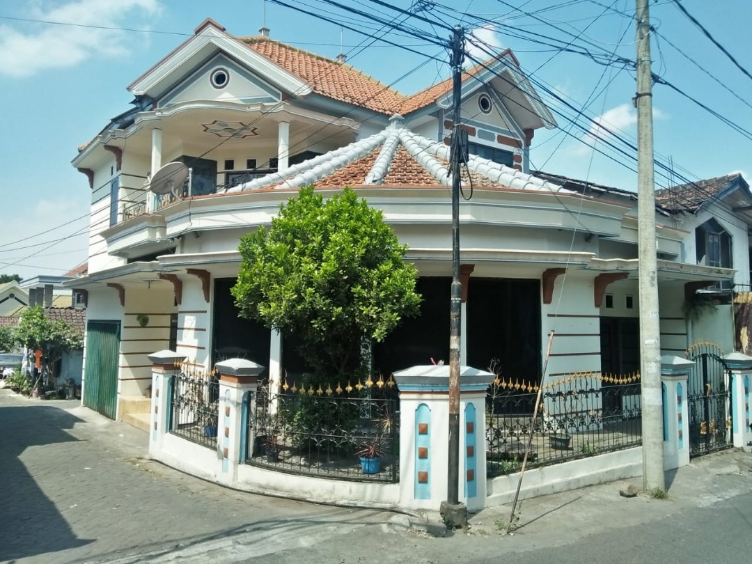 Dijual Rumah Mewah Di Wisata Kota Batu Malang Properti Dijual Di Carousell