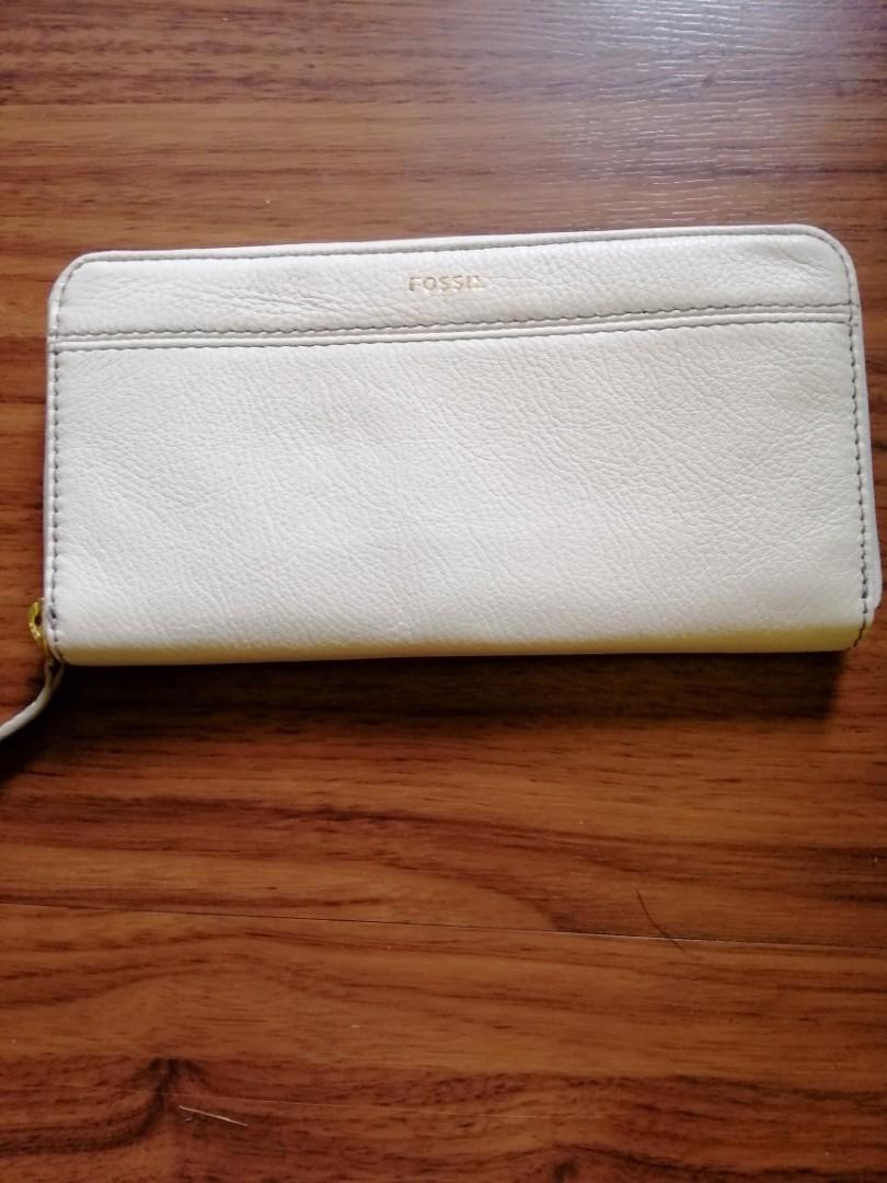 Fossil heidi clearance clutch