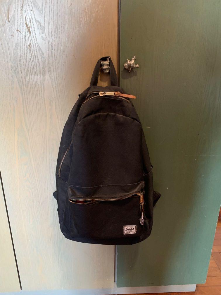 Black backpack gold on sale zipper