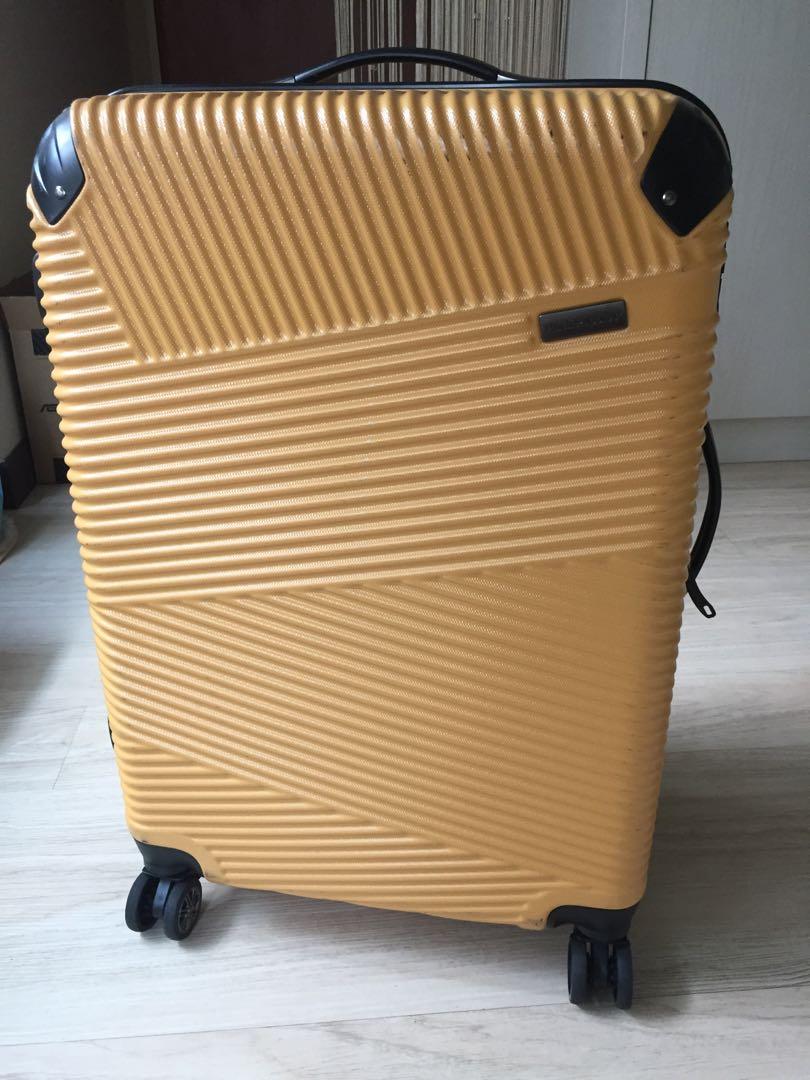 Hush puppies luggage hard case . Sales Hobbies Toys Travel