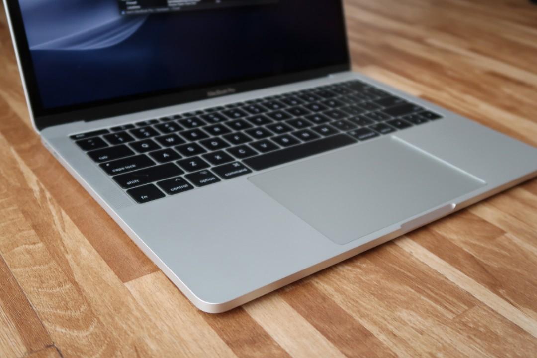MACBOOK PRO 13 2017 Retina display Non 