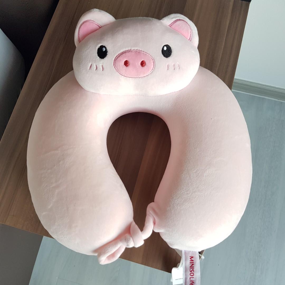Travel hotsell pillow miniso