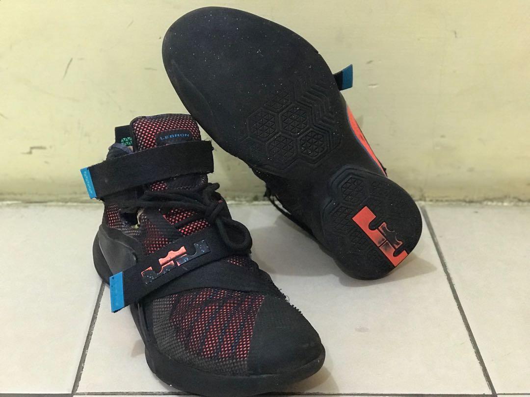 lebron james king shoes