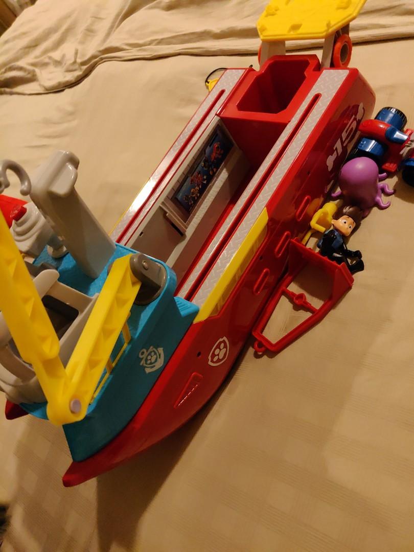 fodspor hval forskellige Paw patrol sea patroller, Hobbies & Toys, Toys & Games on Carousell