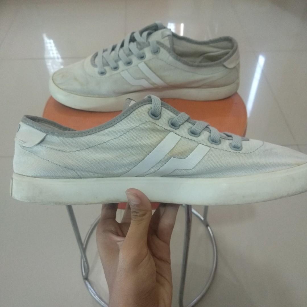 Piero Bright Hove Fesyen Pria Sepatu Sneakers Di Carousell
