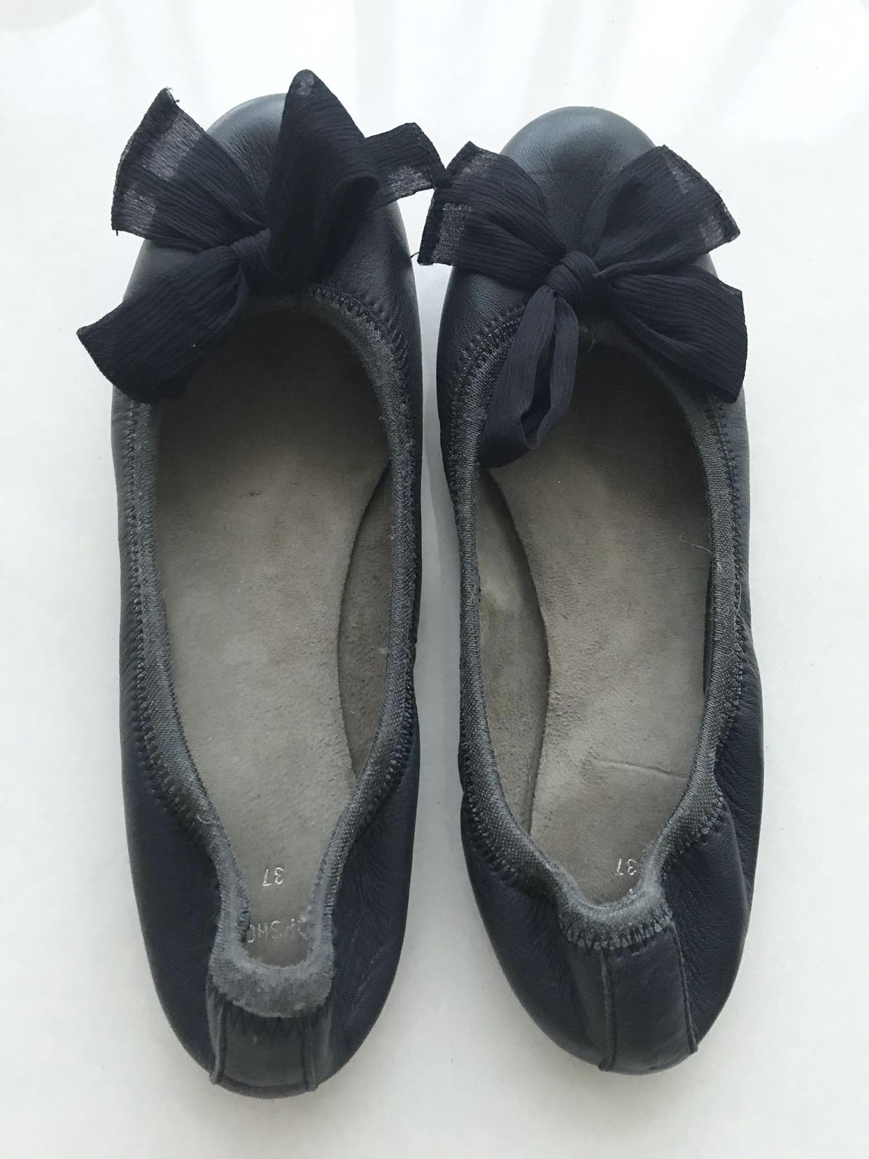 TOPSHOP Navy Blue Flats with Ribbons 