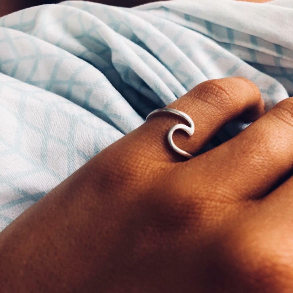 Vsco girl online wave ring