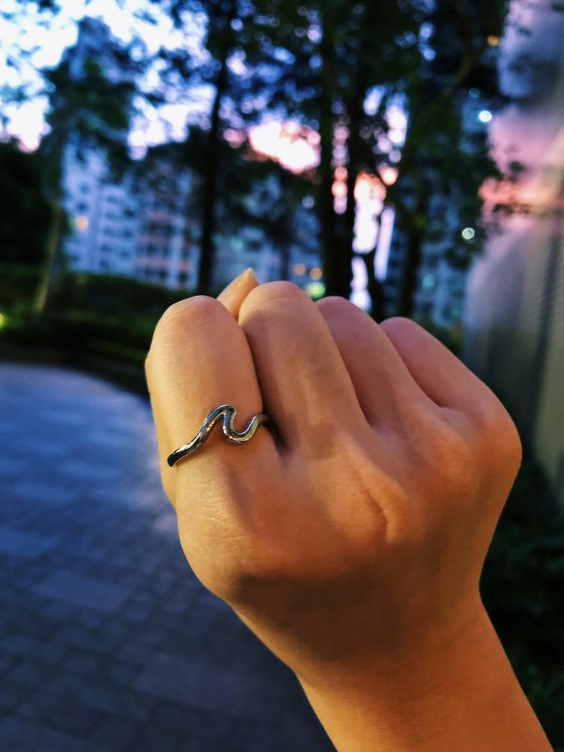 Vsco girl online wave ring