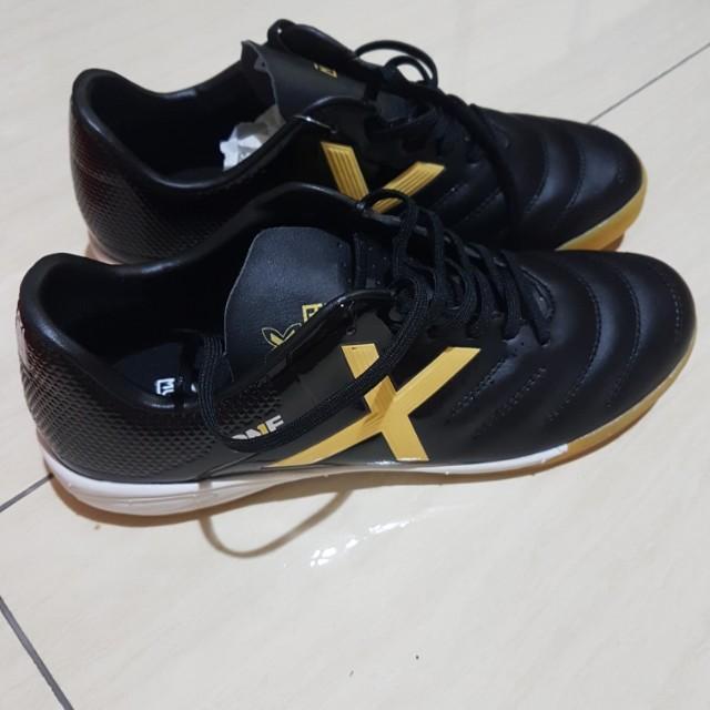 X Munich One New With Box Sepatu Futsal Olahraga Olah Raga Baju Olahraga Di Carousell