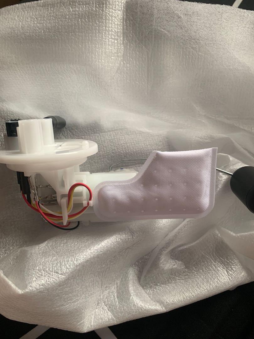 R15 v3 best sale fuel pump price