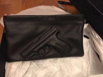 Vlieger & Vandam gun embossed leather clutch