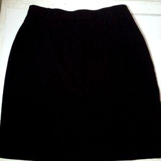 Plain Black Office Skirt ♟️