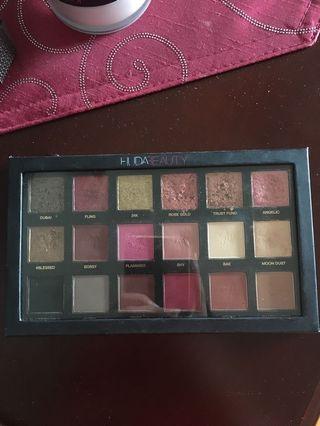 Huda Beauty Rose Gold Palette