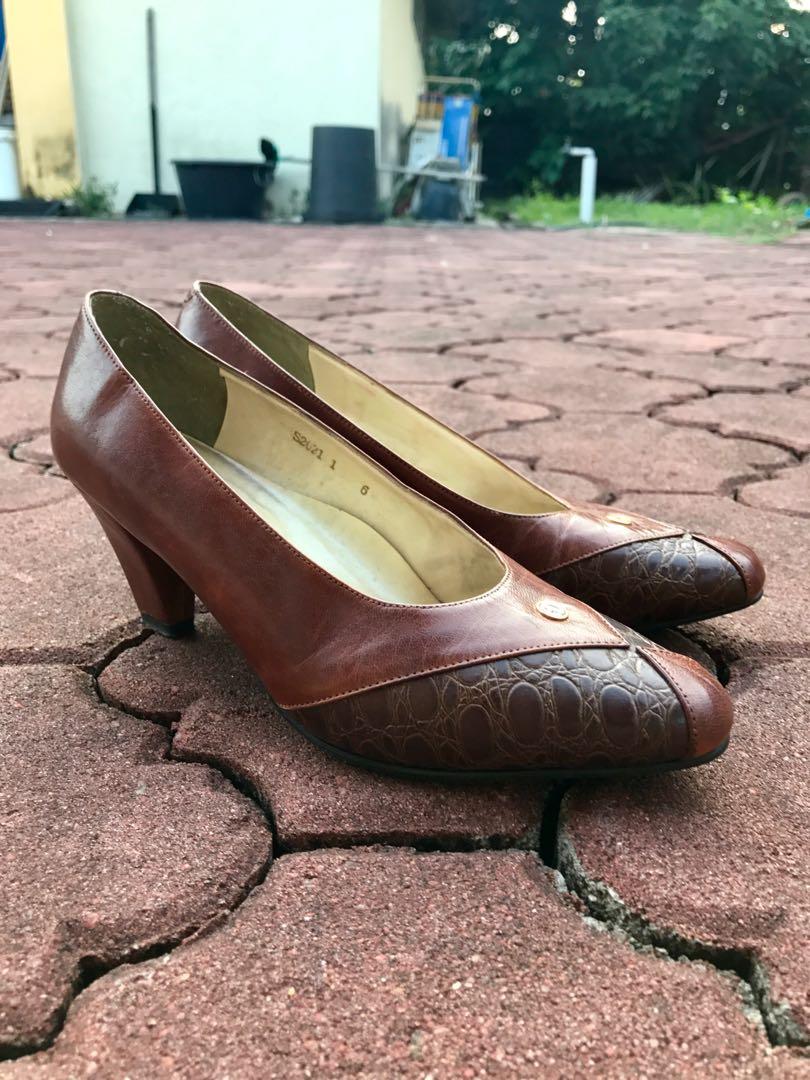 Vintage 2025 leather heels