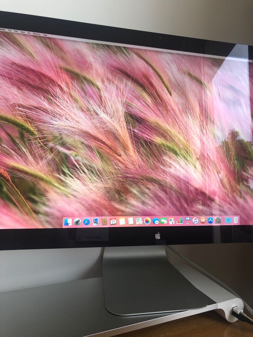 Apple Thunderbolt Display, 電腦＆科技, 電腦周邊及配件, 電腦線、轉接線及轉換器 Carousell