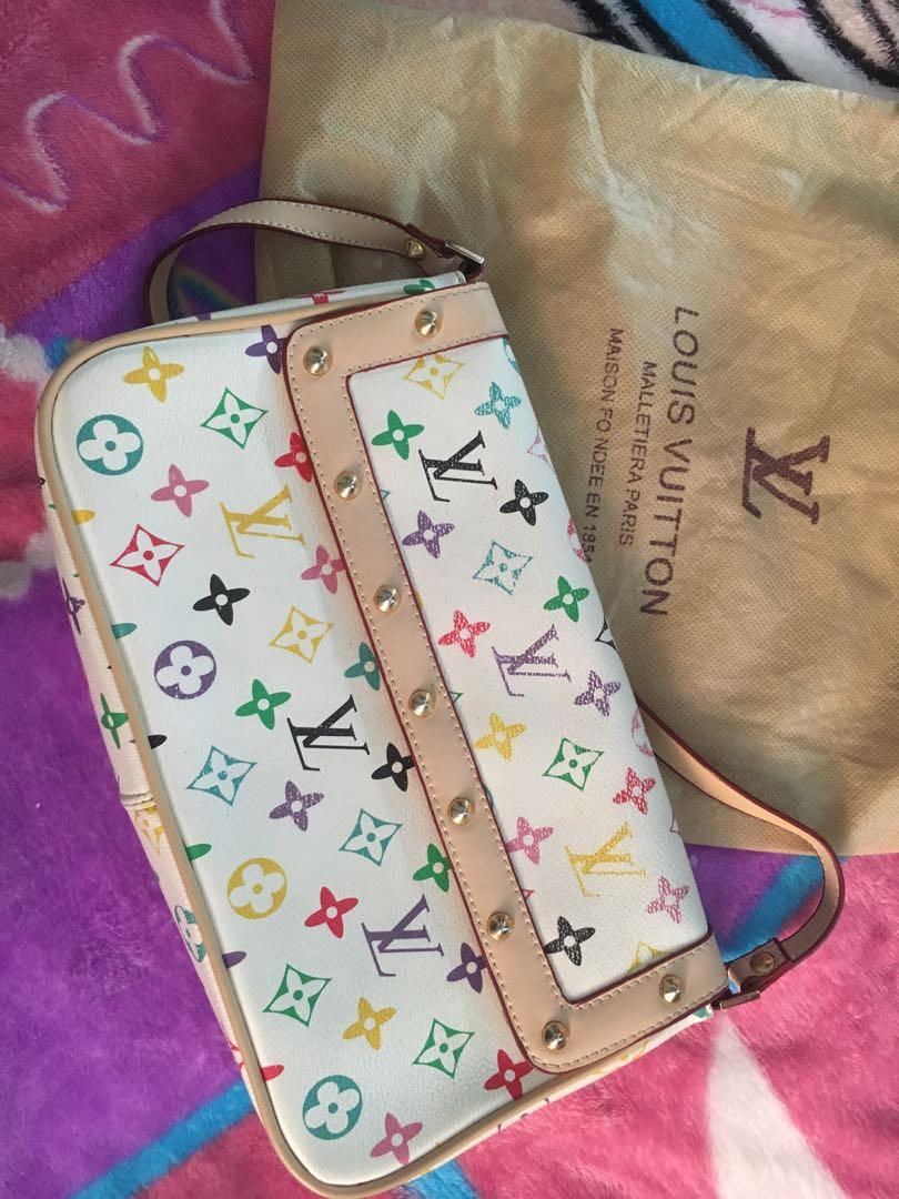 Authentic Louis Vuitton multi color shoulder bag (Category: Luxury Bags & Wallets) located in San Pablo. Submitted by deals987 (Listing ID 246853283, Image 1). Description: RFS: Decluttering Gift from US With dustbag .
