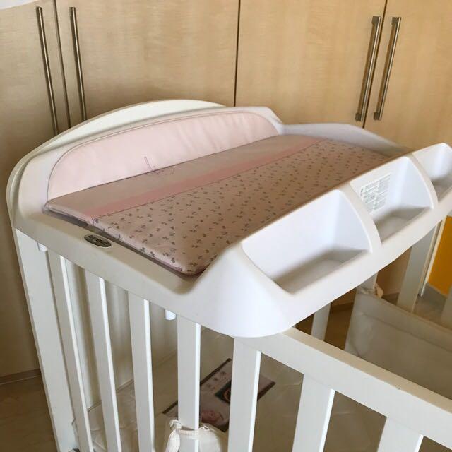 Brevi changing hot sale table