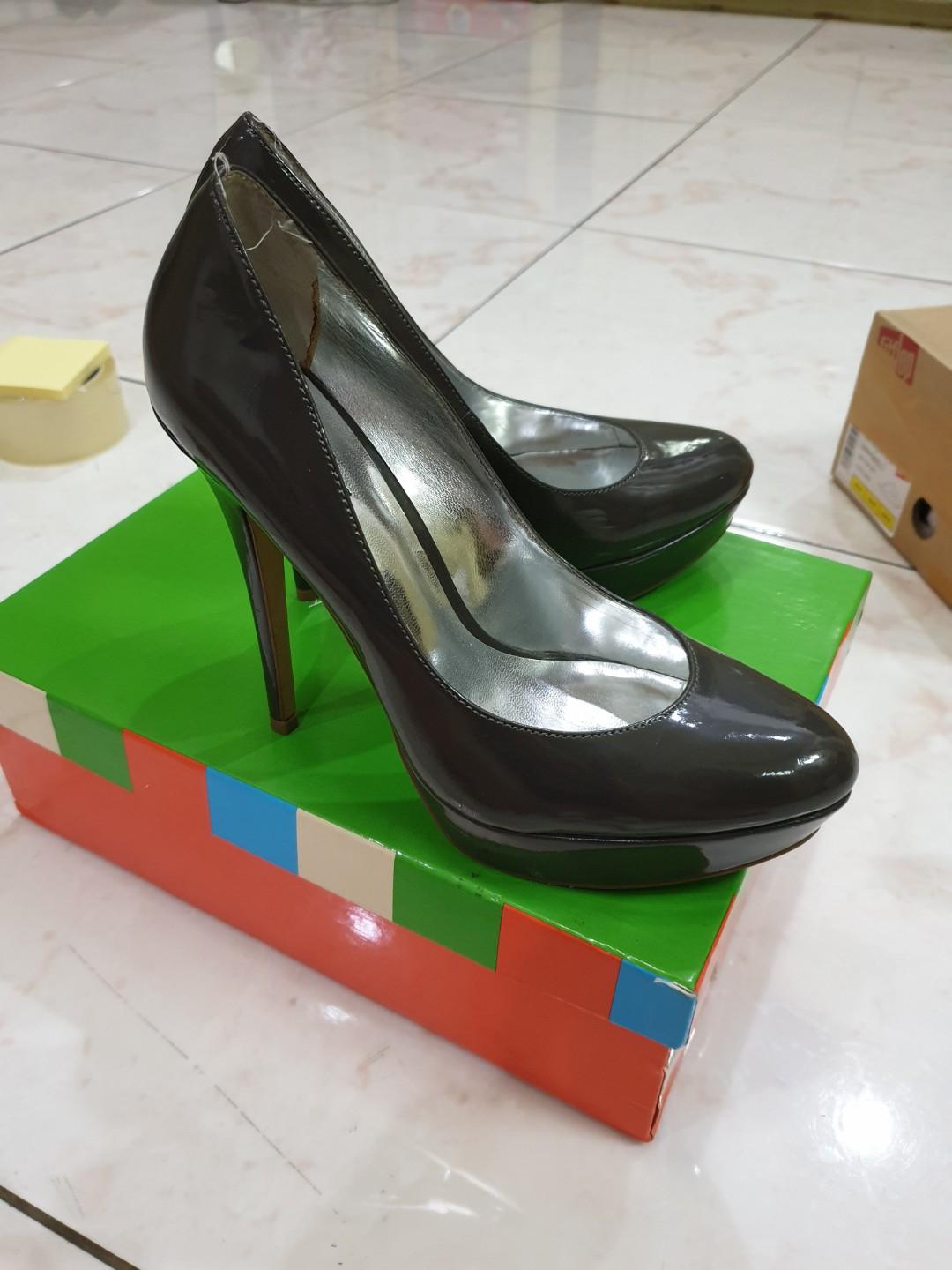 Charles david pumps clearance