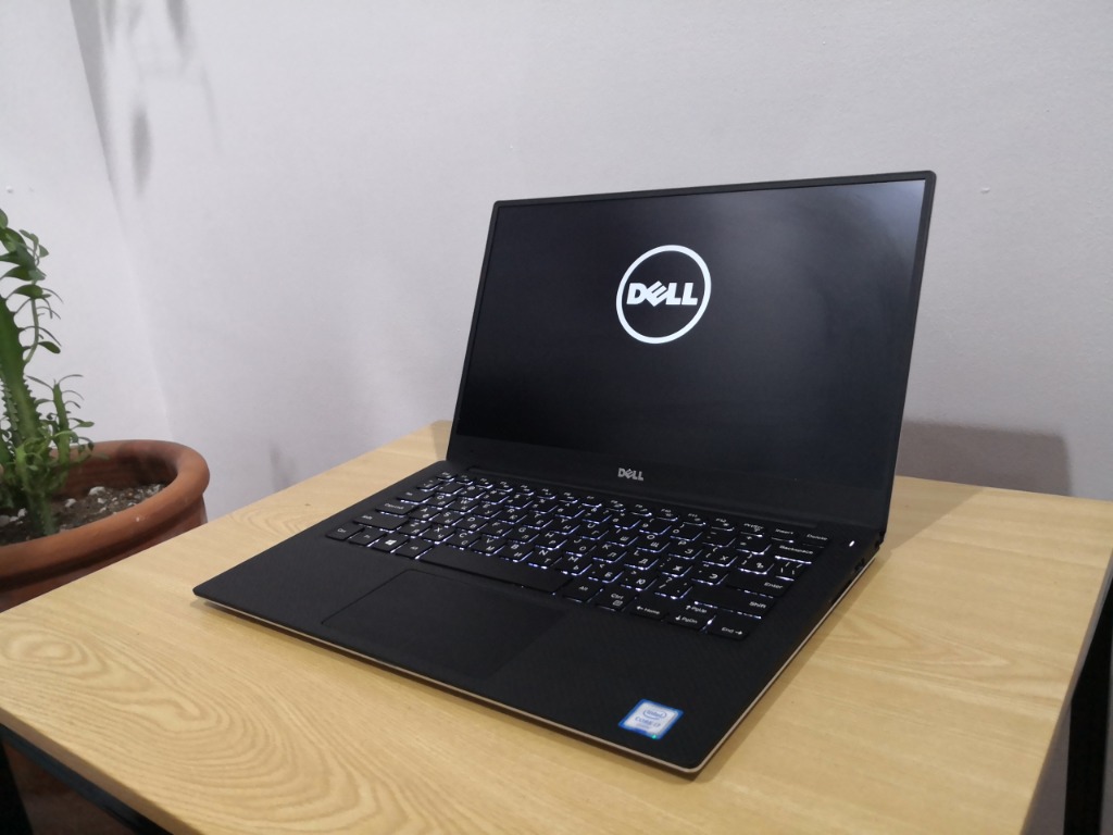 Dell XPS 9350 Core i7 6560u 8GB 256SSD Intel Iris 540 Computers