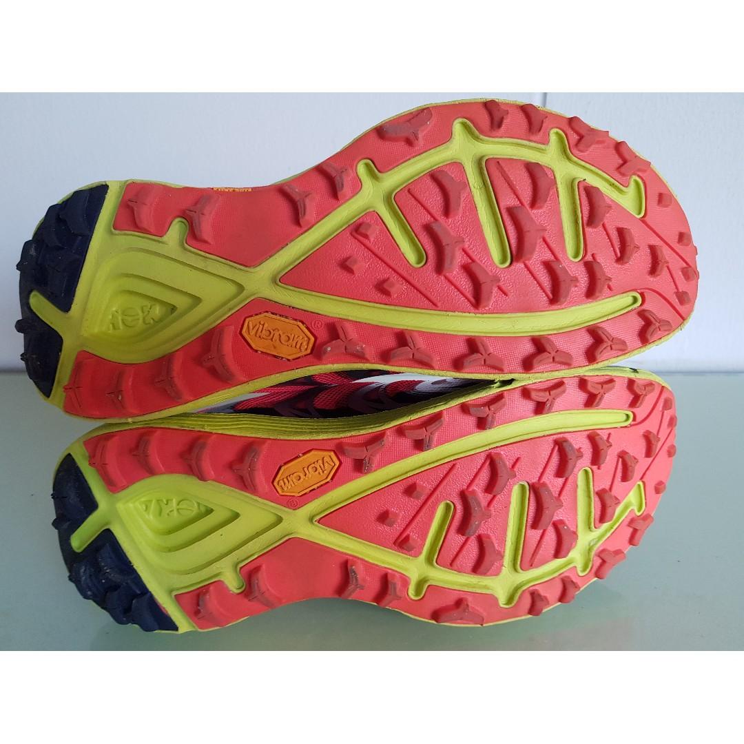 HOKA ONE SPEEDGOAT 1 Trail Running, Men's Fashion, Activewear on Carousell