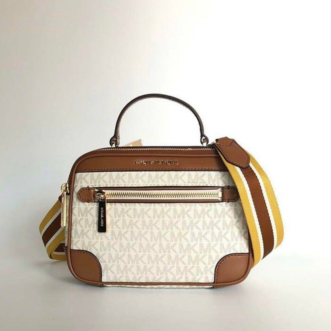 Michael kors top handle camera bag discount