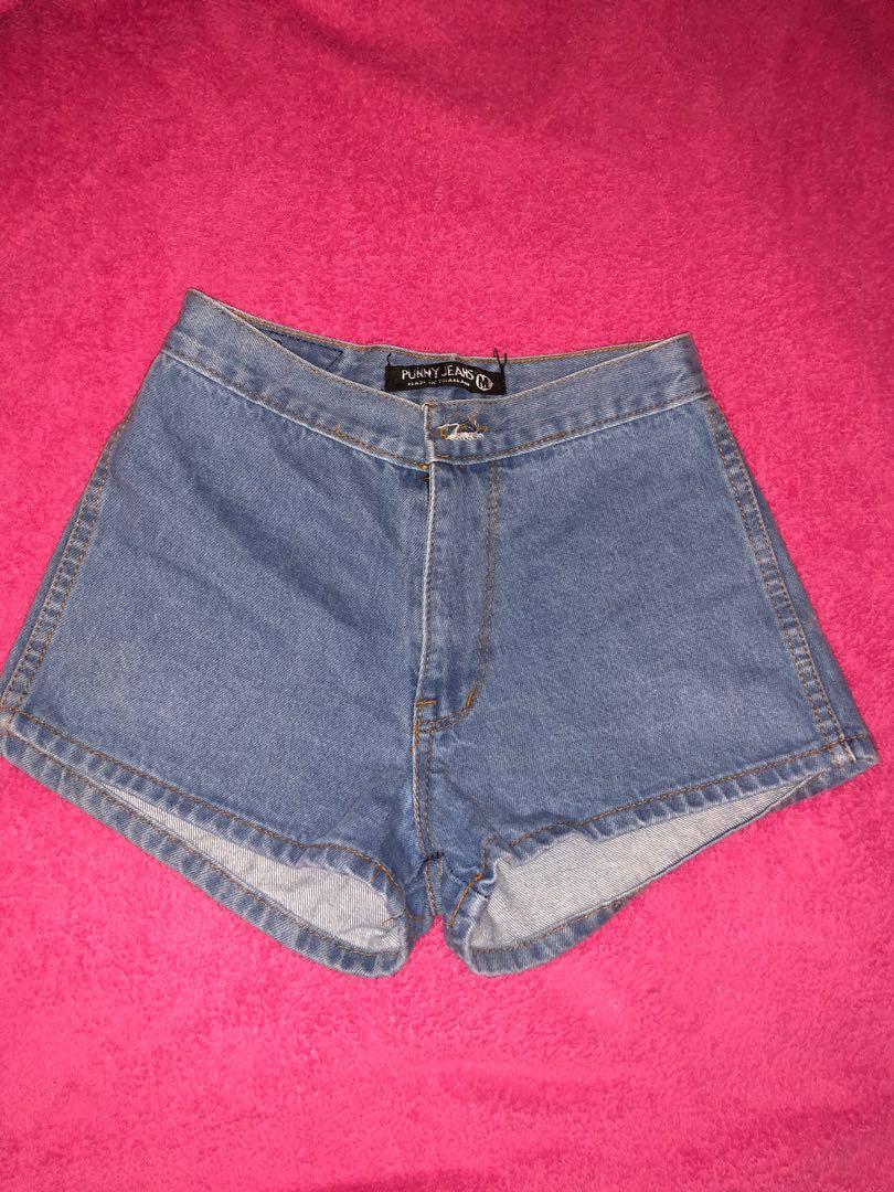Preloved shorts (Category: Shorts) located in Manila. Submitted by mayiiing (Listing ID 246922260, Image 1). Description: .