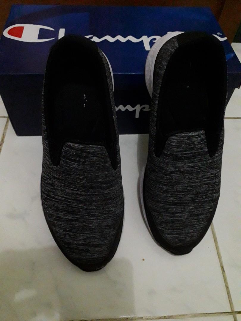 sepatu champion slip on