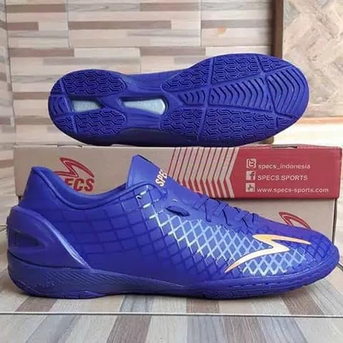 sepatu futsal