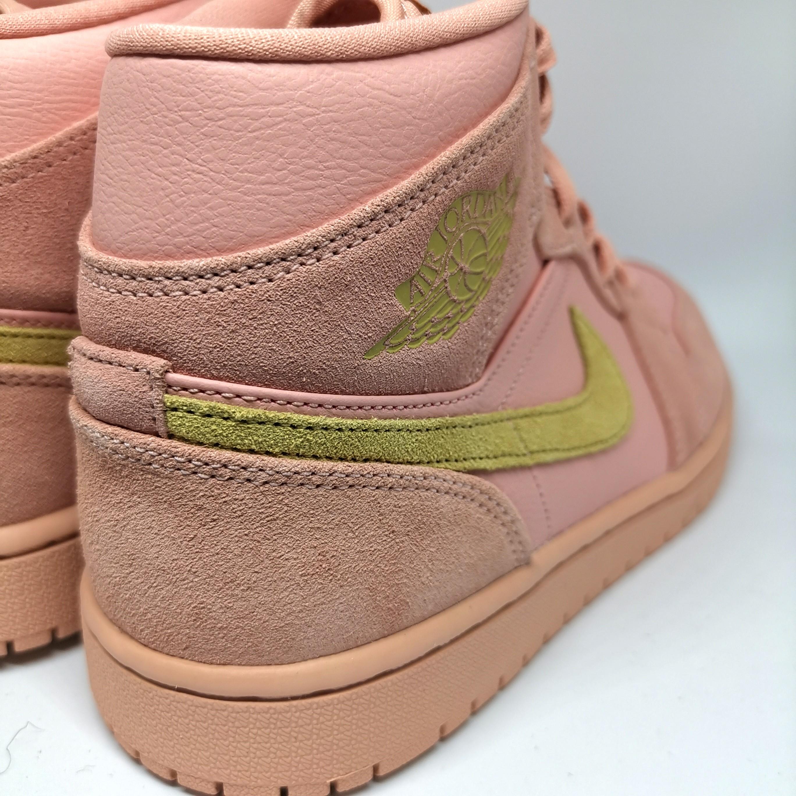Air jordan 1 deals mid coral stardust