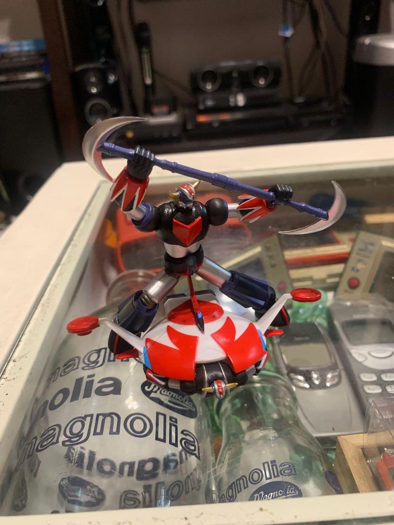UFO Grendizer Figures (Category: Figurines & Statues) located in Quezon City. Submitted by jultonov (Listing ID 246831006, Image 1). Description: UFO Grendizer Figure Set New Set Sale.