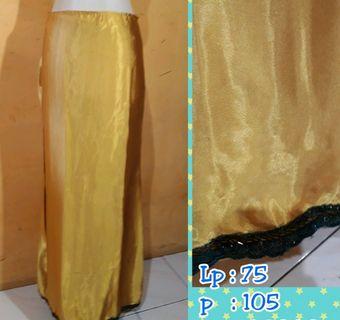 Rok panjang satin silk gold mengkilap
